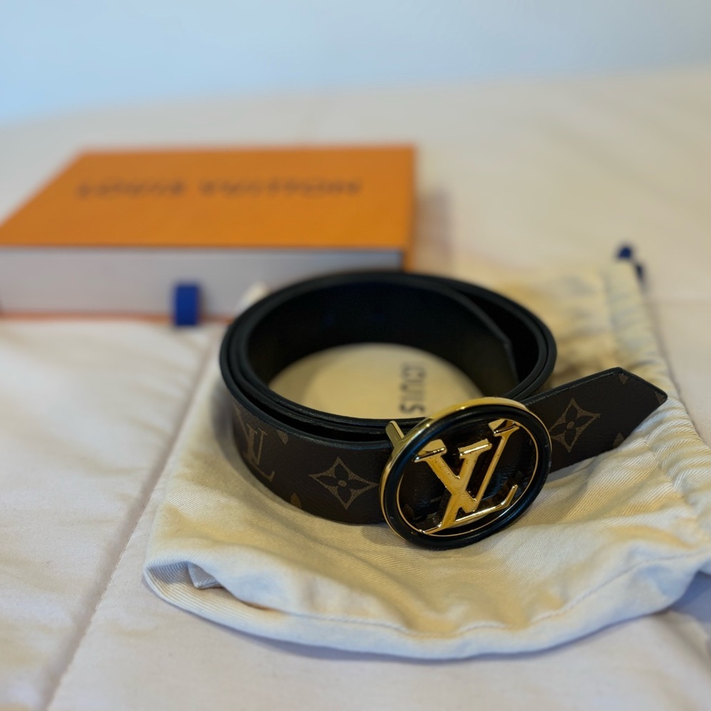 Louis Vuitton 35mm reversible belt size 90